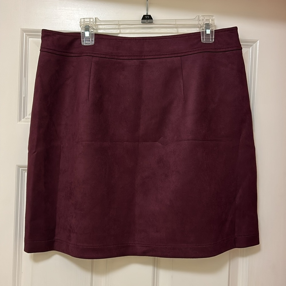NWT Loft Faux Suede Burgundy Skirt- Size 12 - Picture 5 of 15